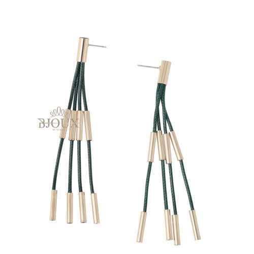 Orecchini pendenti con 4 fili ecopelle verde