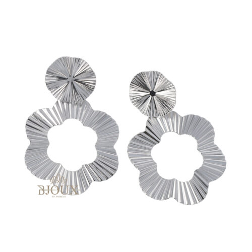 Orecchini acciaio rigato con fiore rodiato