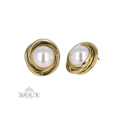 Orecchini eleganti con perla