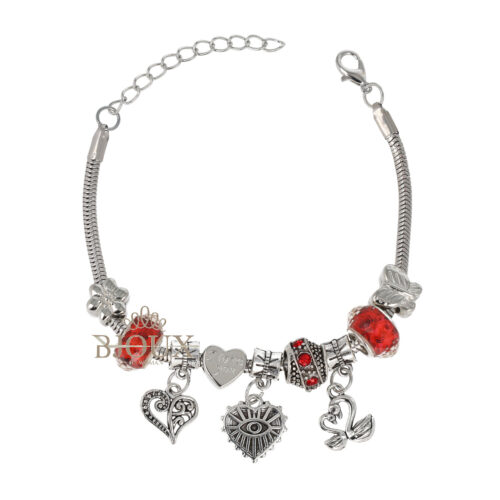 Bracciale beads rossi con charms farfalle e cuore